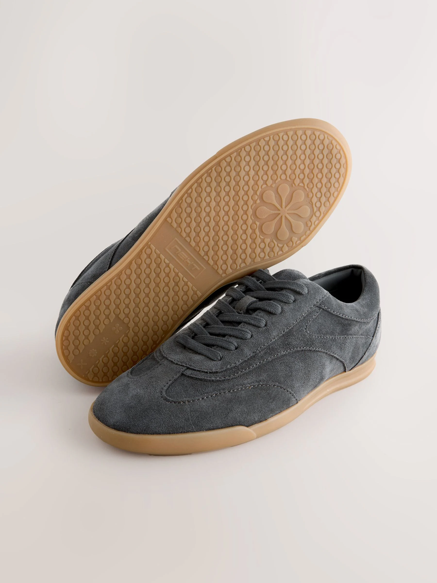 Grijs - Slim Sole Suede Smart Casual Trainers