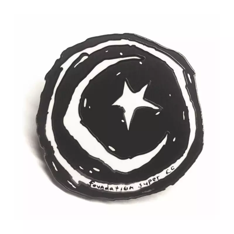 Goodies FOUNDATION PIN STAR AND MOON