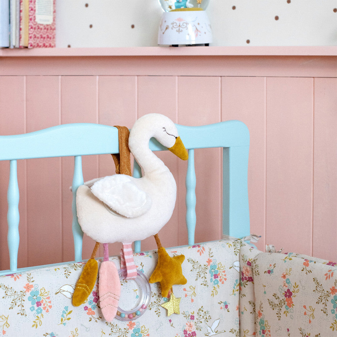 Moulin roty activiteitenknuffel hanger zwaan la petite école de danse - 32 cm