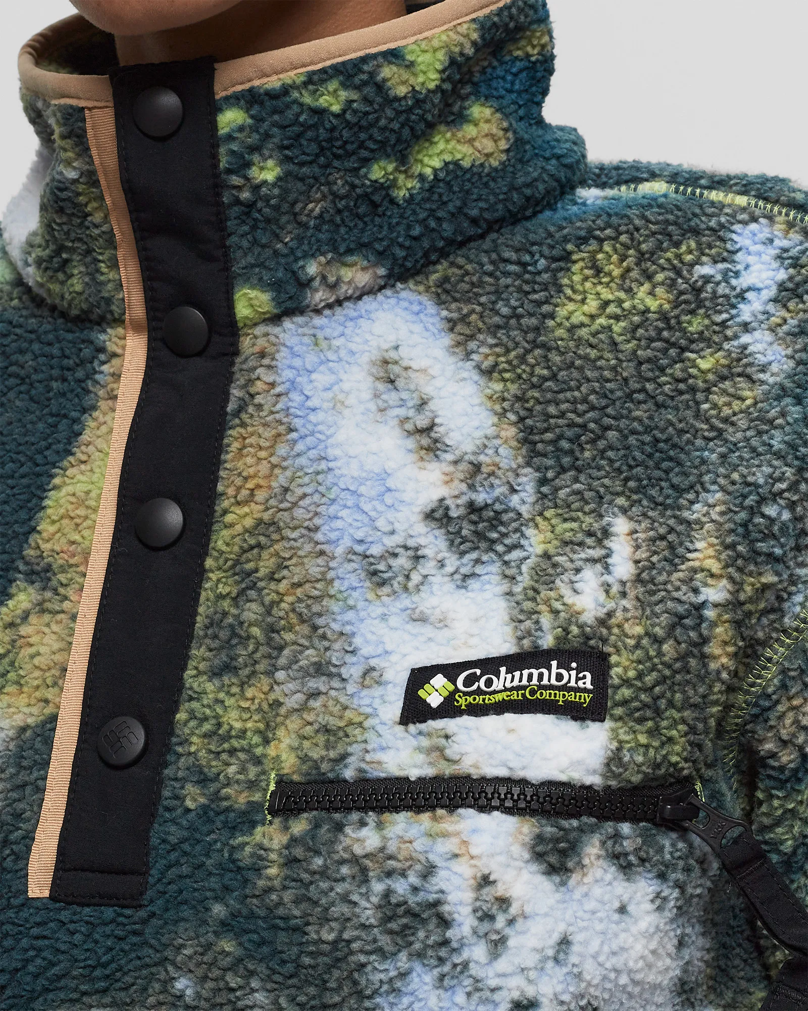 Columbia Helvetia Cropped Half Snap