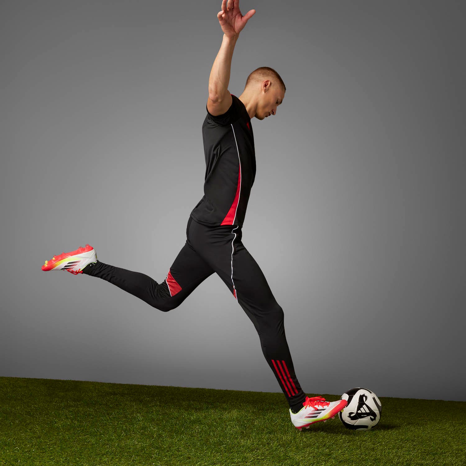 adidas  F50 League FG/MG