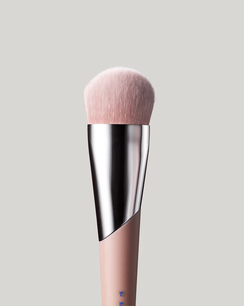 Full-Bodied Foundation Brush 110