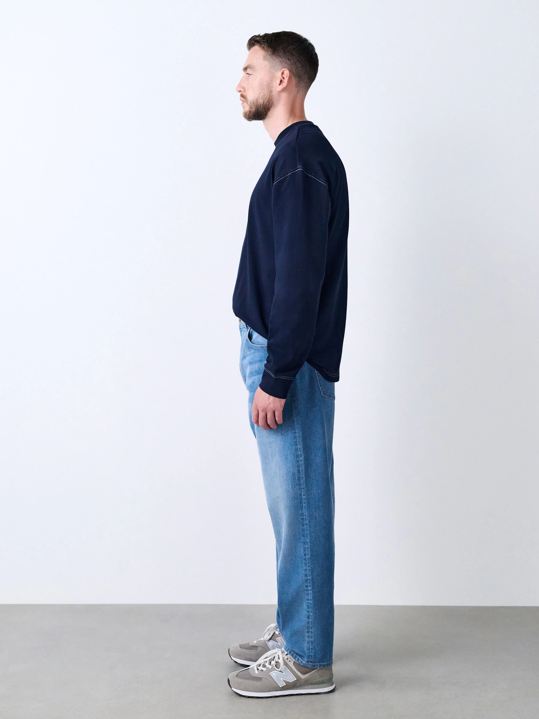 Helderblauw - Klassieke stretchjeans met standaard taps toelopende pasvorm