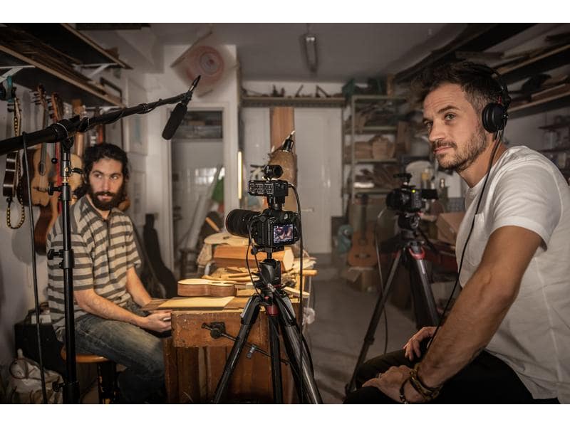 Canon Fotokamera EOS R5 C AV PRO CFexpress SE 512 GB Professionelle Systemkamera für Fotografen und Videoproduzenten mit CFexpress Typ B Speicherkarte