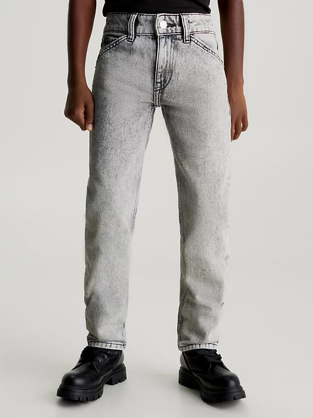 calça jeans skater com lavagem stonewashed