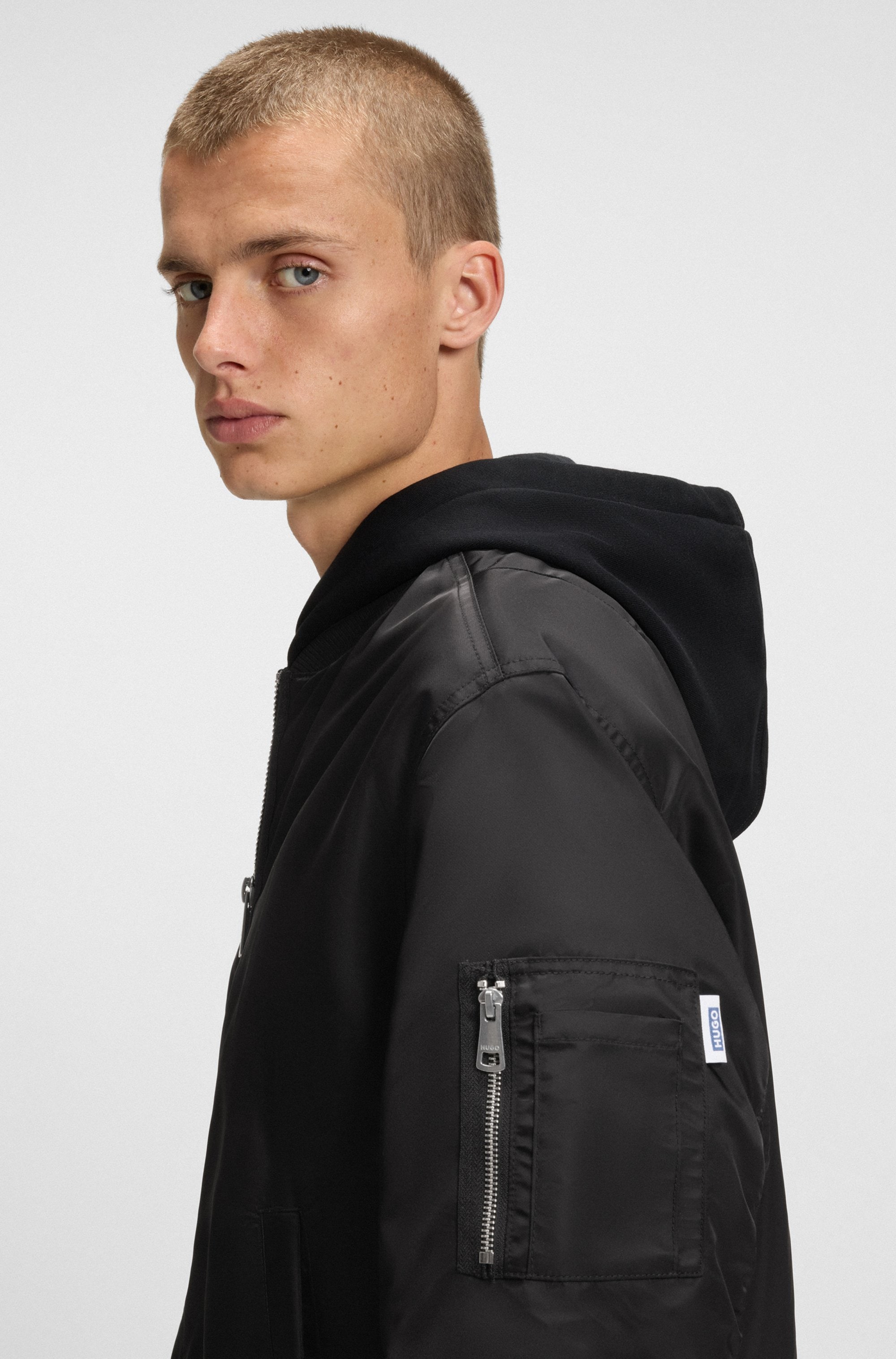 HUGO Blue Blouson »Biero« mit wasserabweisendem Finish und Ärmeltasche