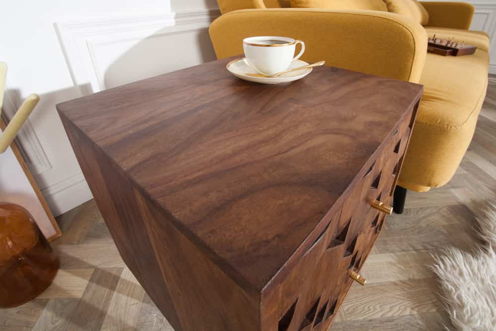Massiver Beistelltisch MYSTIC LIVING 40cm Akazie braun 3D Oberfläche Nachttisch