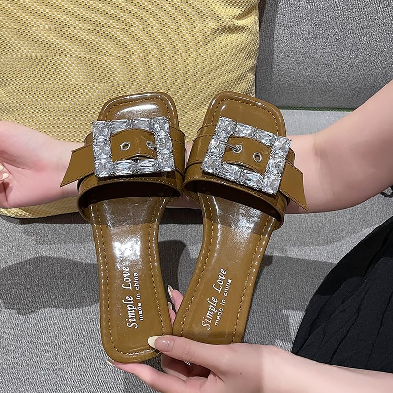 Asterisk - Sandalen met gesp en strasssteentjes