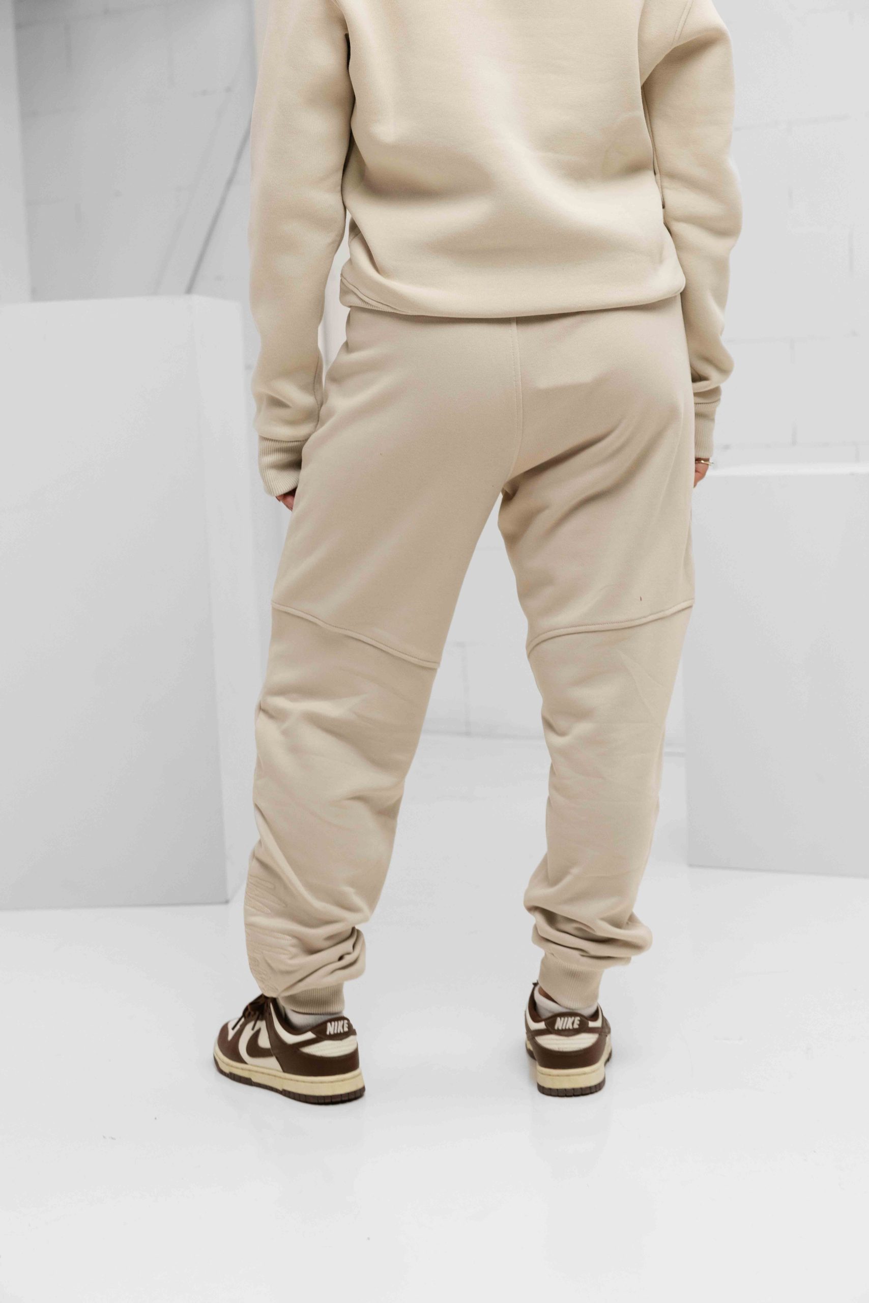 Malelions Essentials Trainingspak Dames Beige