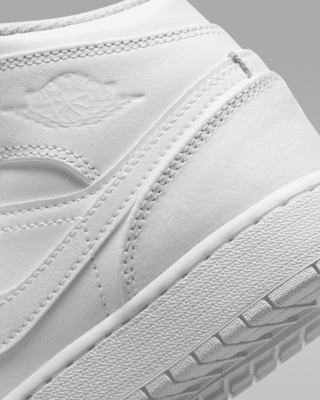 Jordan 1 Mid Older Kids' Shoes