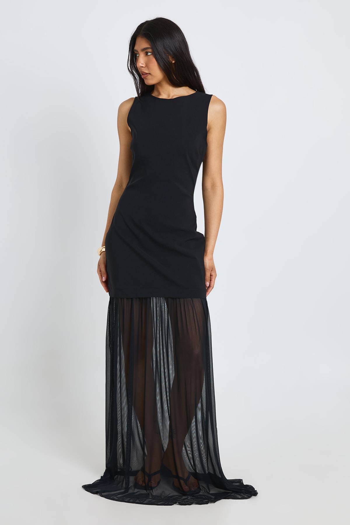 boohoo Robe Maxi Sans Manches Grande Taille Avec Ourlet Transparent
