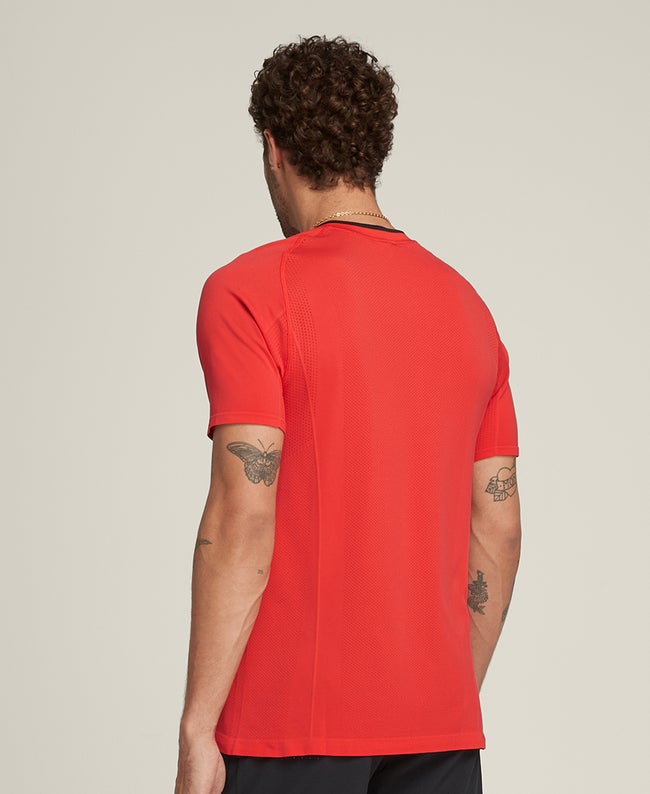 Series Seamless Zip Henley