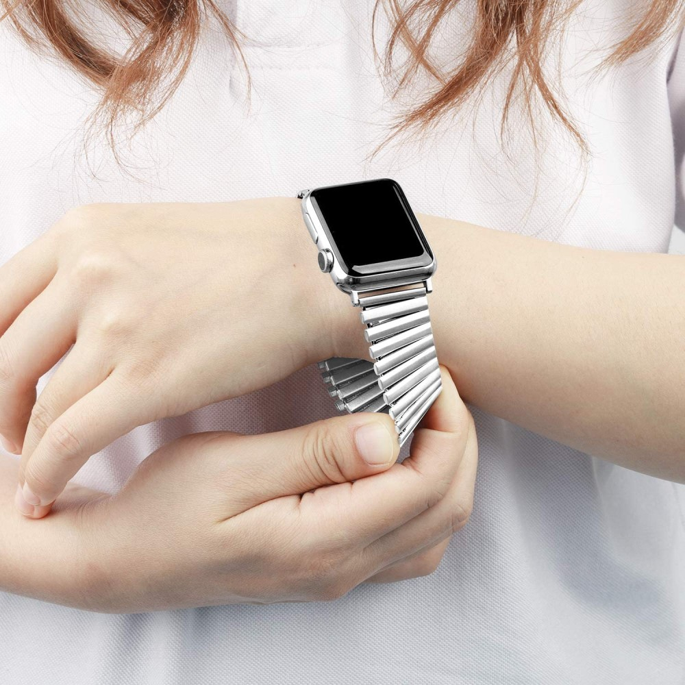 Apple Watch (42/41/40/38 mm) Elastisches Edelstahl Armband - Silber