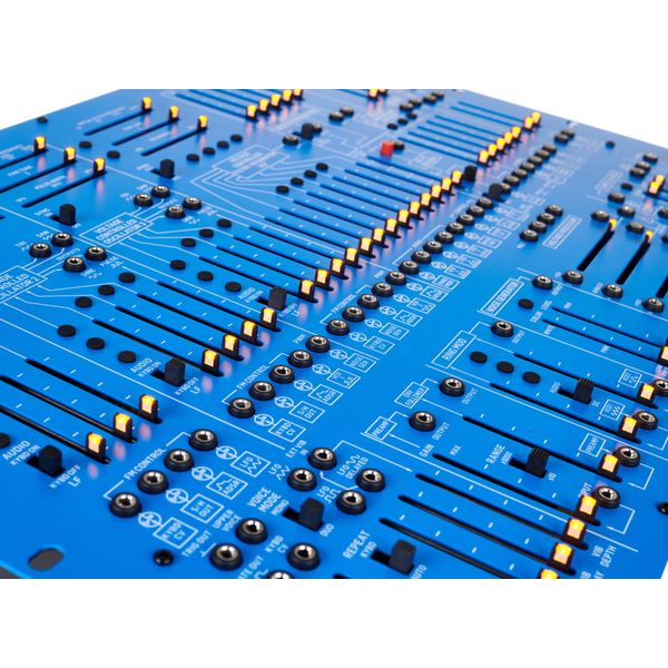 Behringer 2600 Blue Marvin