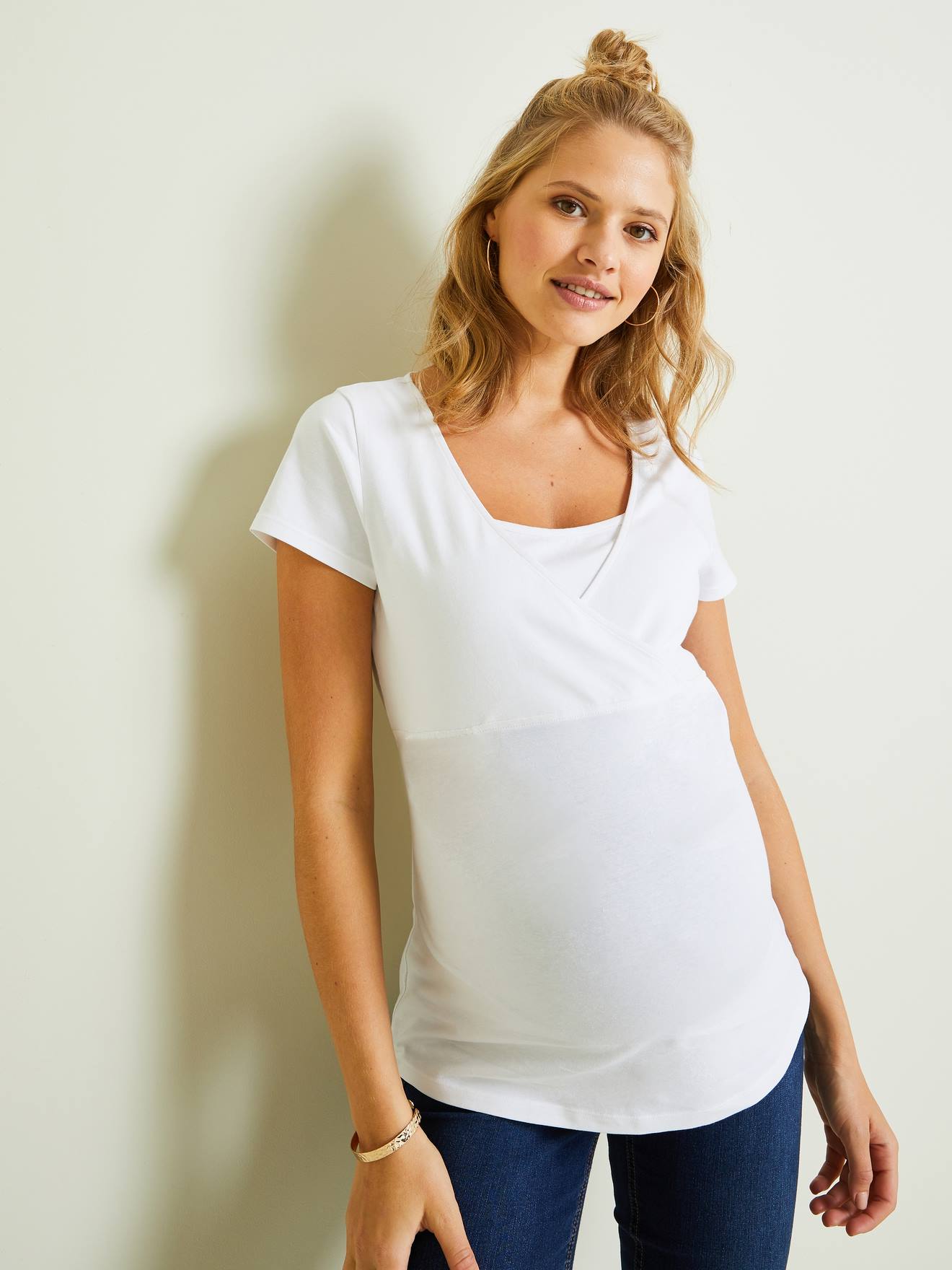 Conjunto de 2 camisetas lisas azul-escuras para gestantes e lactantes.