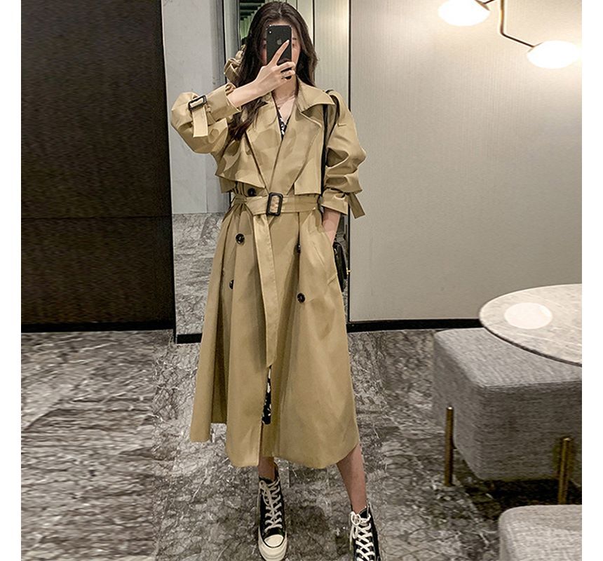 Ariadne - Gestreepte midi-trenchcoat met kraag en dubbele rij knopen