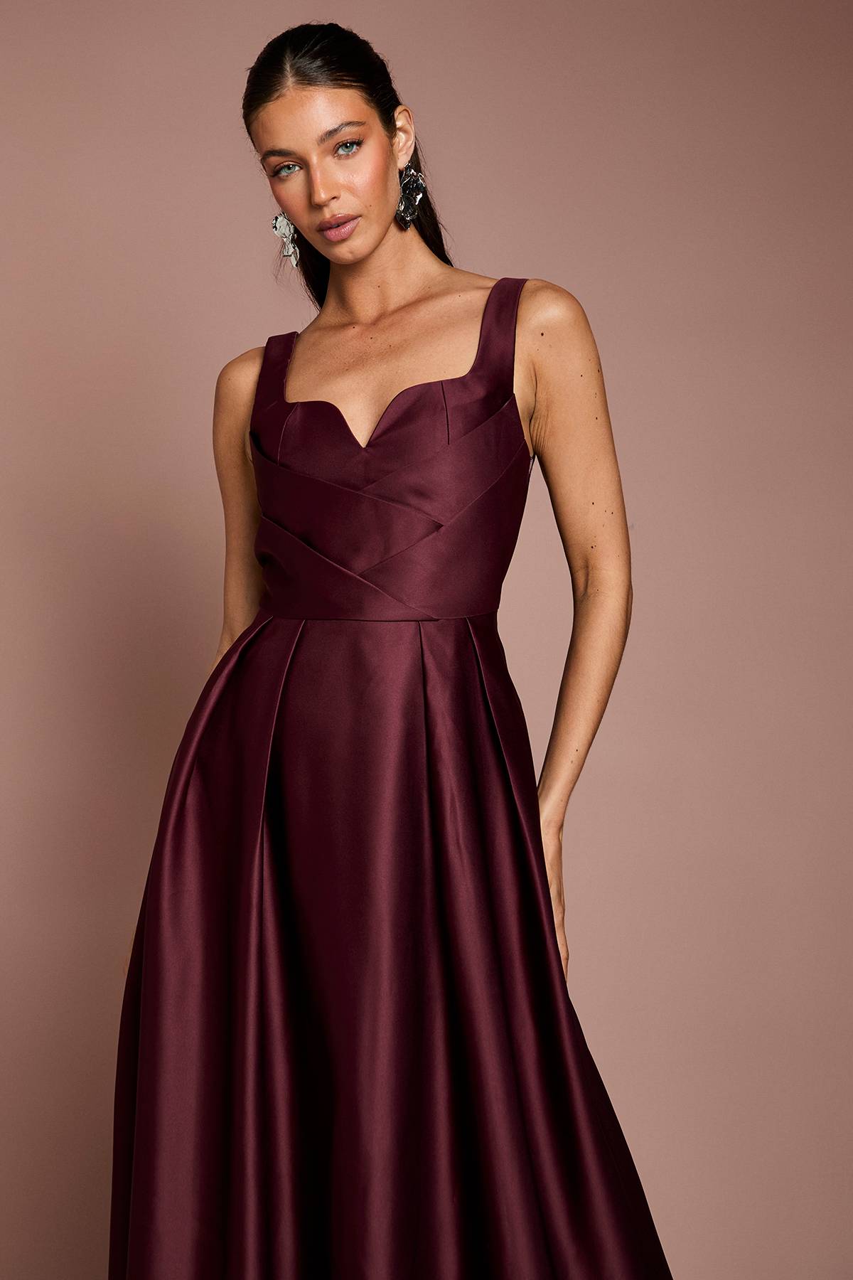 Coast Robe Jupe Ample Corsage Plissé En Satin