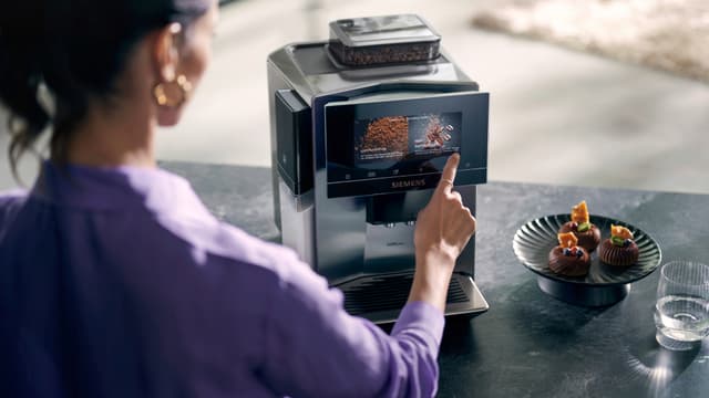 Siemens EQ900 Plus automatisk espressomaskine TQ903RZ3