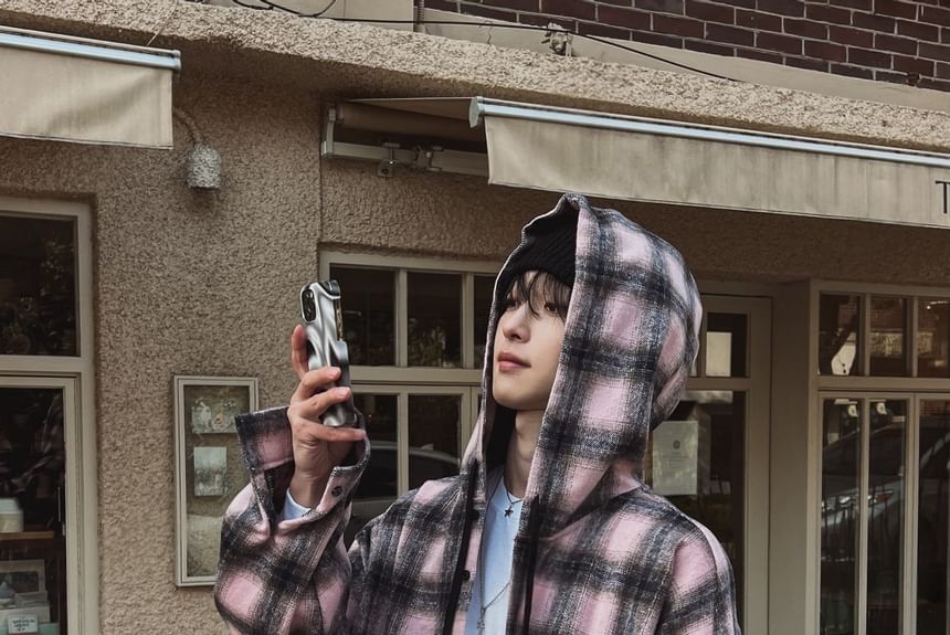 SeoulPop - Geruite, losse capuchonsweater met lange mouwen