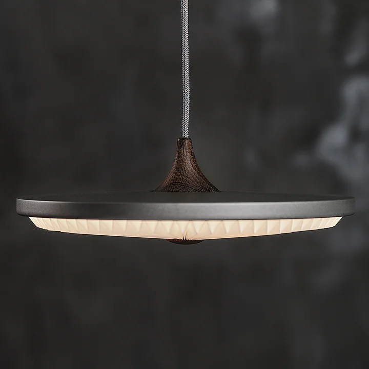 Le Klint - Soleil LED-Pendelleuchte Ø 35 cm, Standard Schirm, silver cloud