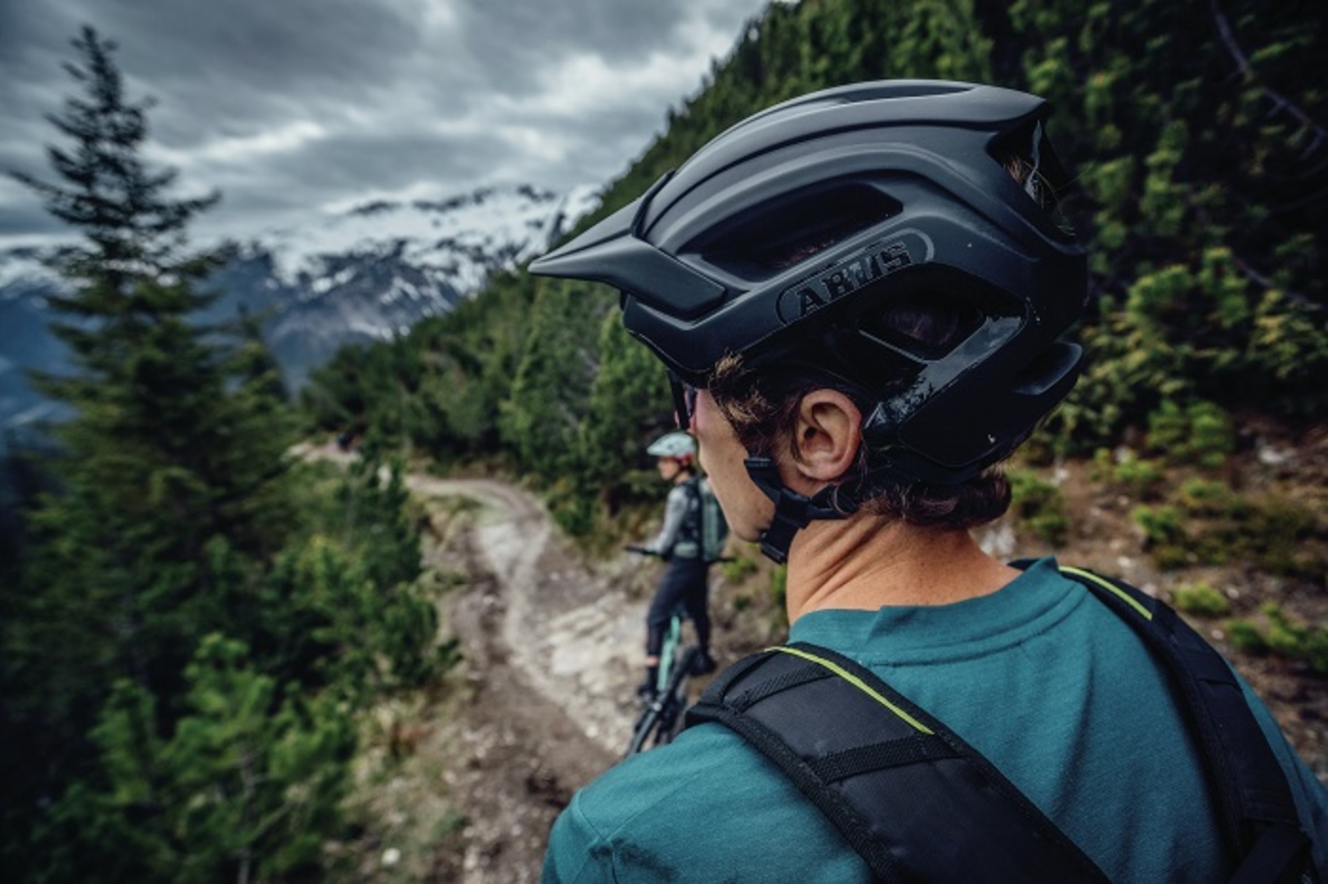 Abus Cliffhanger MTB Fietshelm Velvet Zwart