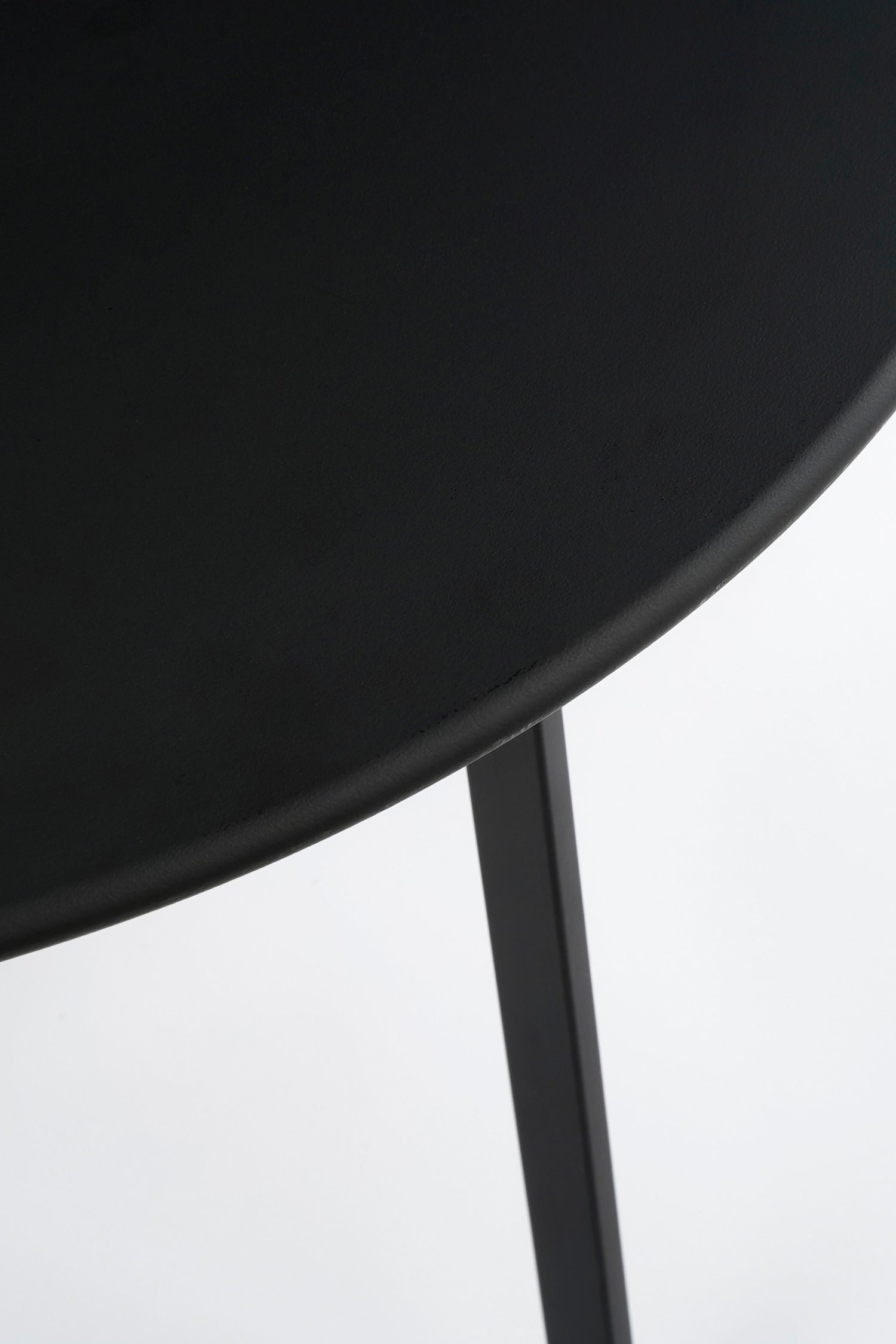 Mica Decorations bijzettafel Seatle zwart D 38 H 58 cm