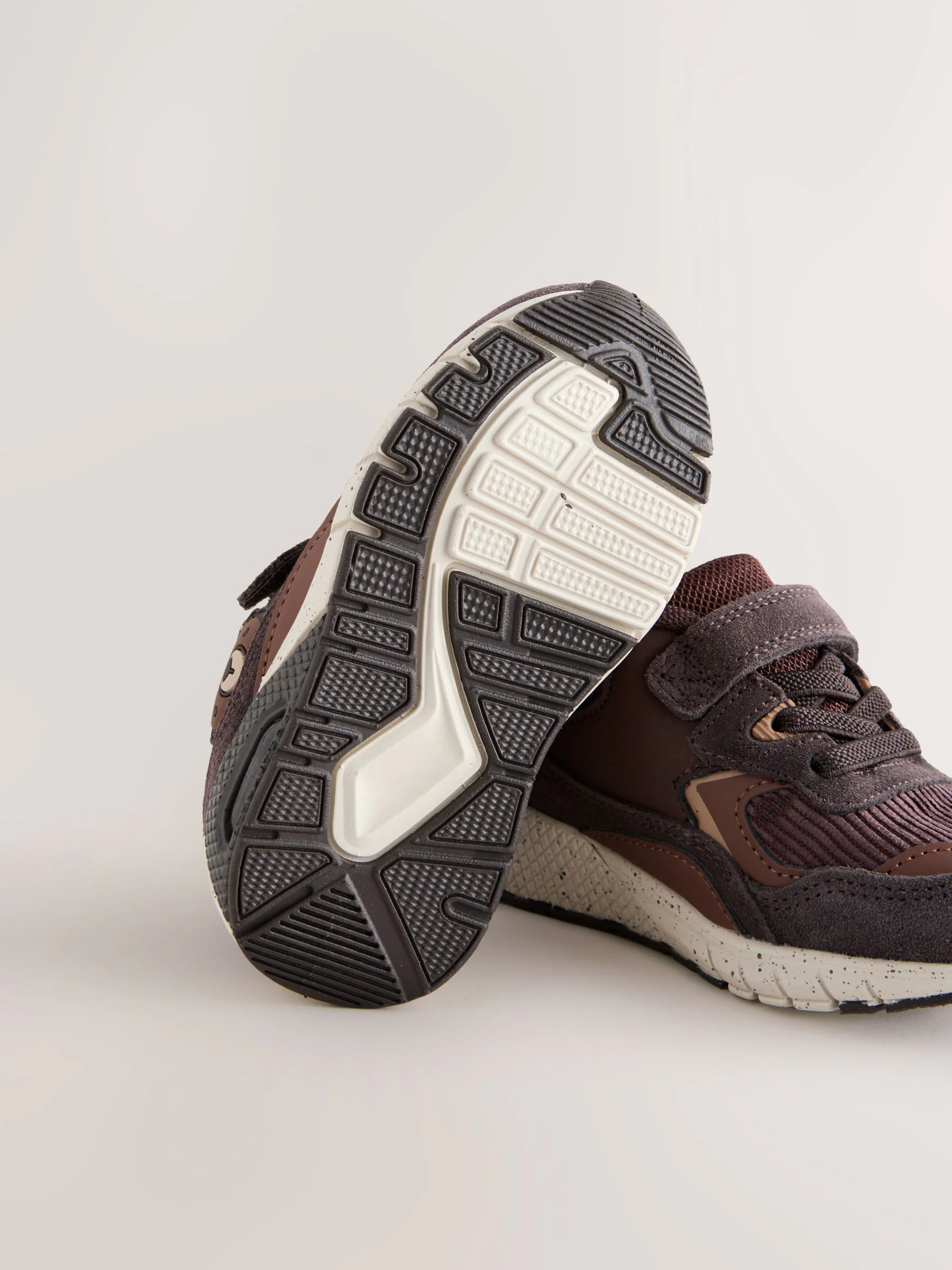 Bruin met beer - Elastische sportschoenen