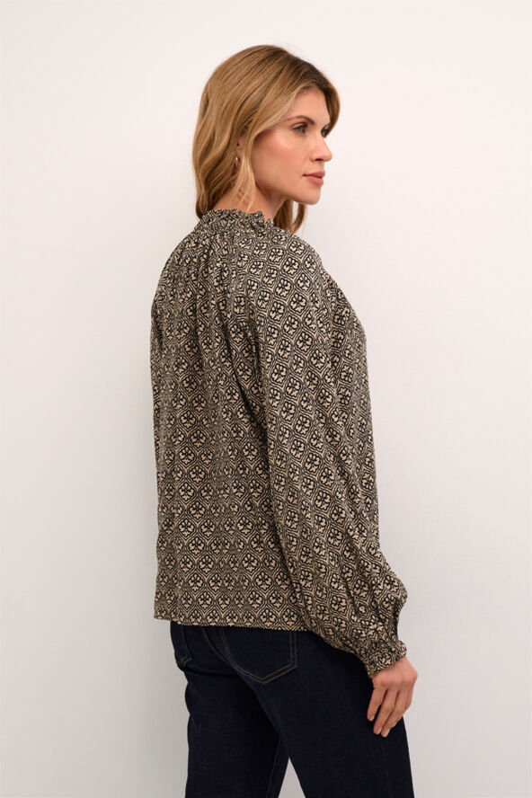 Culture CUsafi Bello Blouse Sand graphic