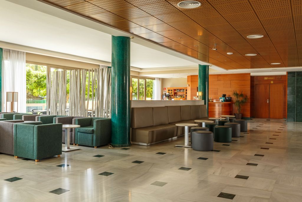 Fly & Go BQ Andalucia Beach Logies en ontbijt - Hotel