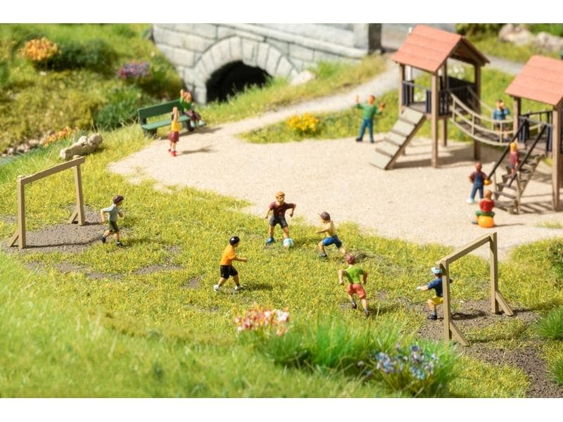 NOCH Figuren Kinder auf dem Sportplatz H0 6 spielende Figuren als Kinder im Massstab 1:87