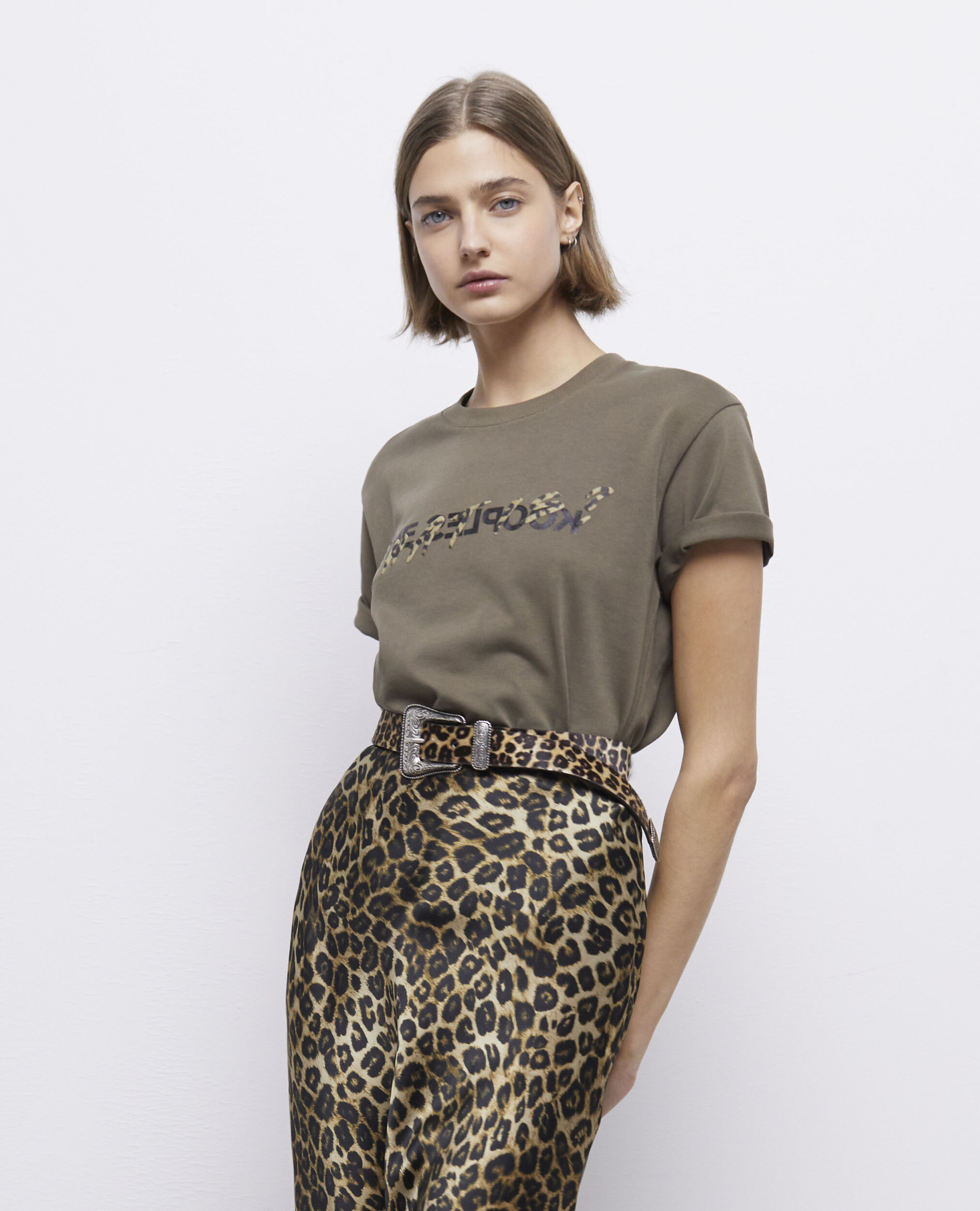 T-shirt What is kaki et léopard
