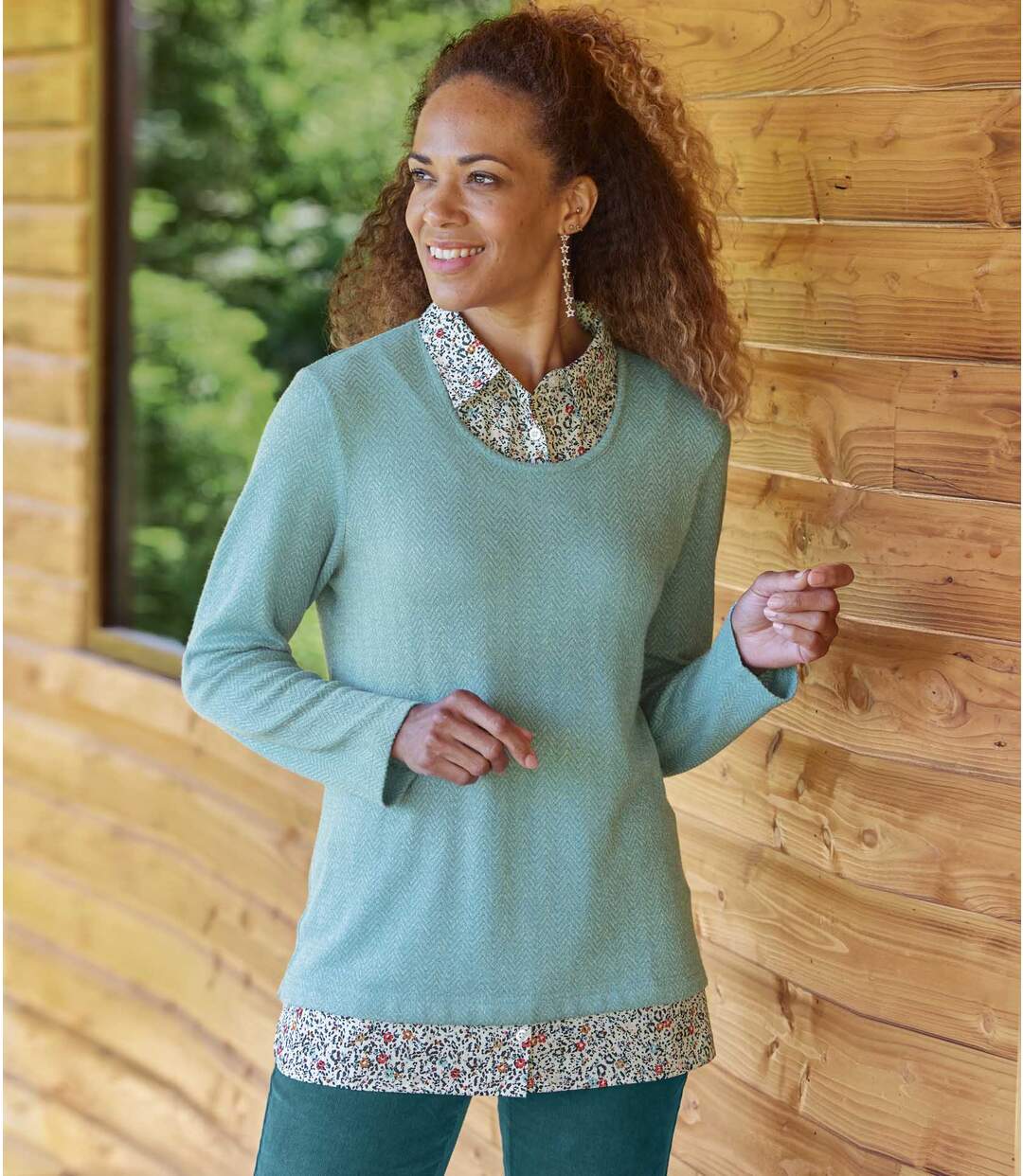 Pull 2-en-1 en Maille Fine et Empiècements Chemise