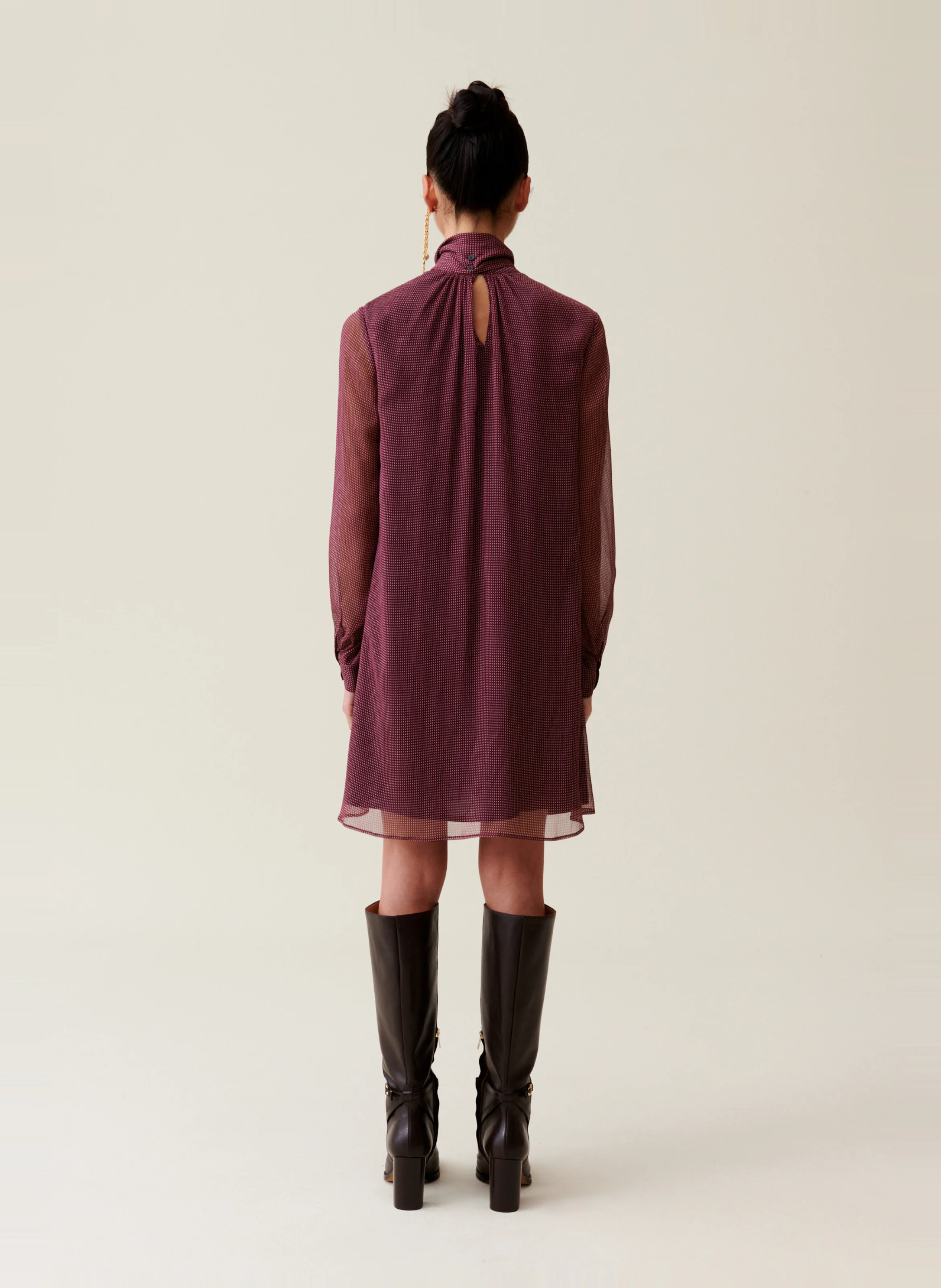 Robe courte col lavallière| Rose