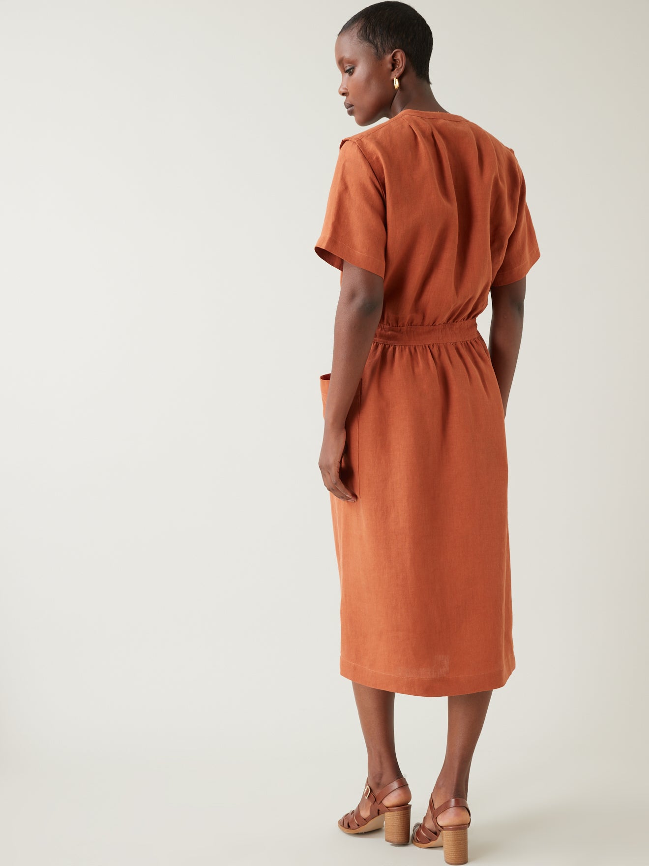 Robe mi-longue unie femme en lin
