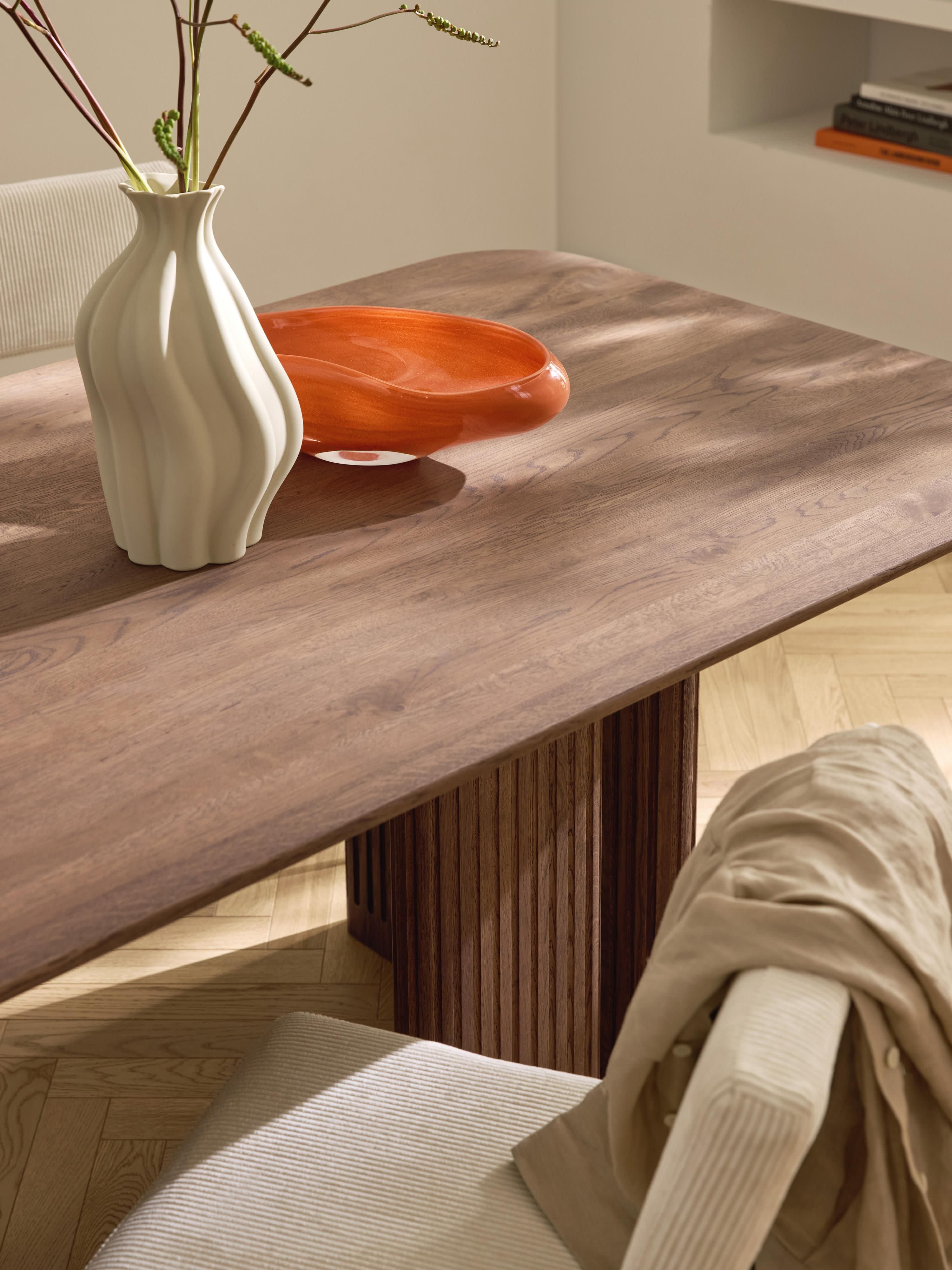 Eettafel Jolka van eikenhout, in verschillende formaten