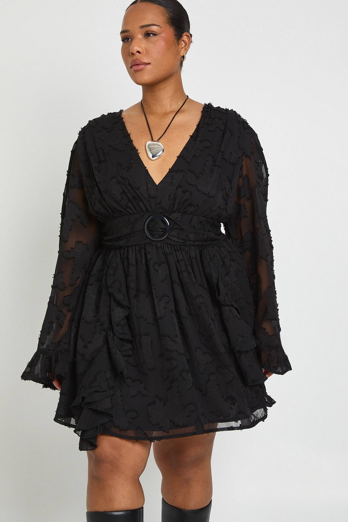 boohoo Robe Patineuse Manches Longues Motif Floral Dévoré Grande Taille