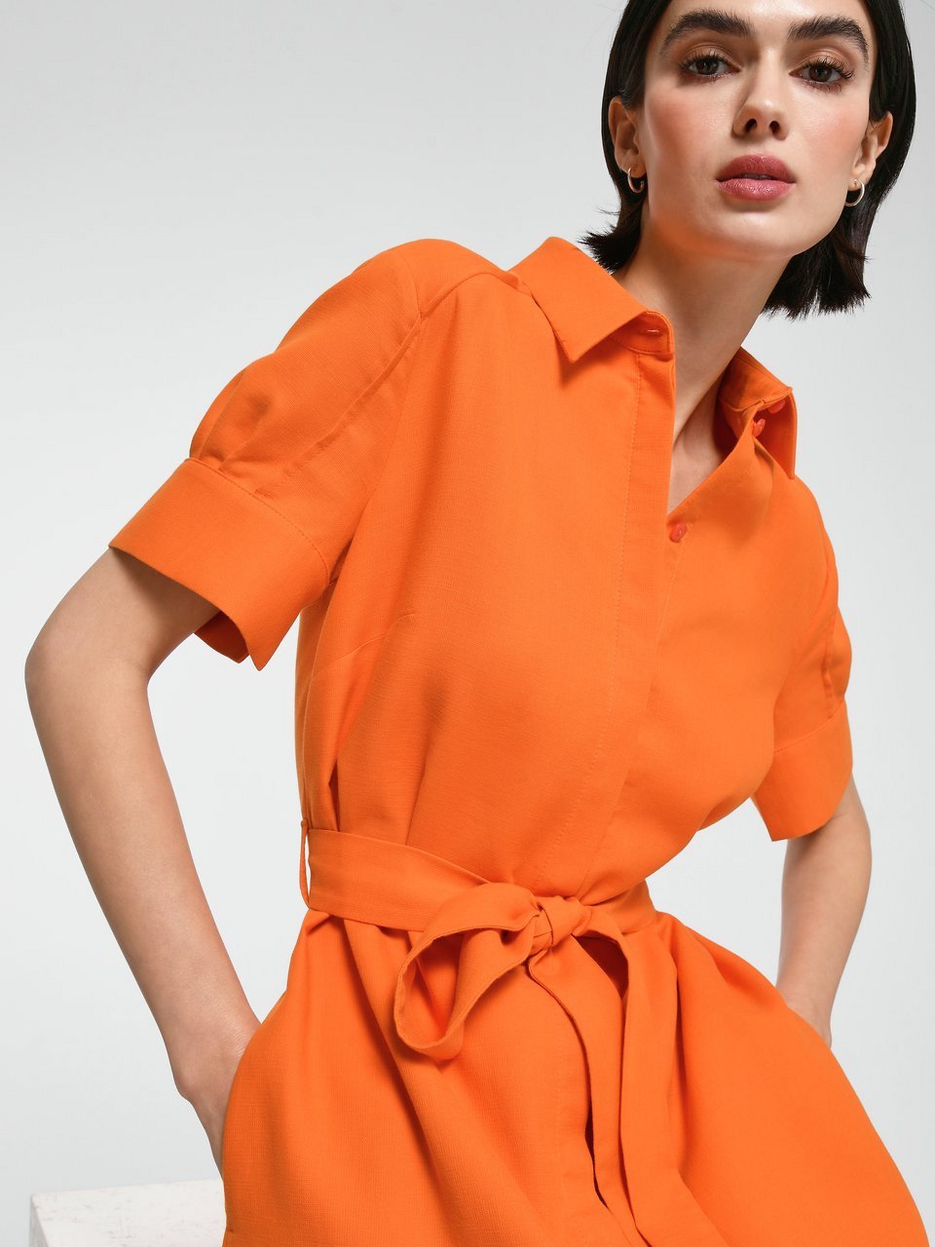 Kleid mit durchgehender Knopfleiste