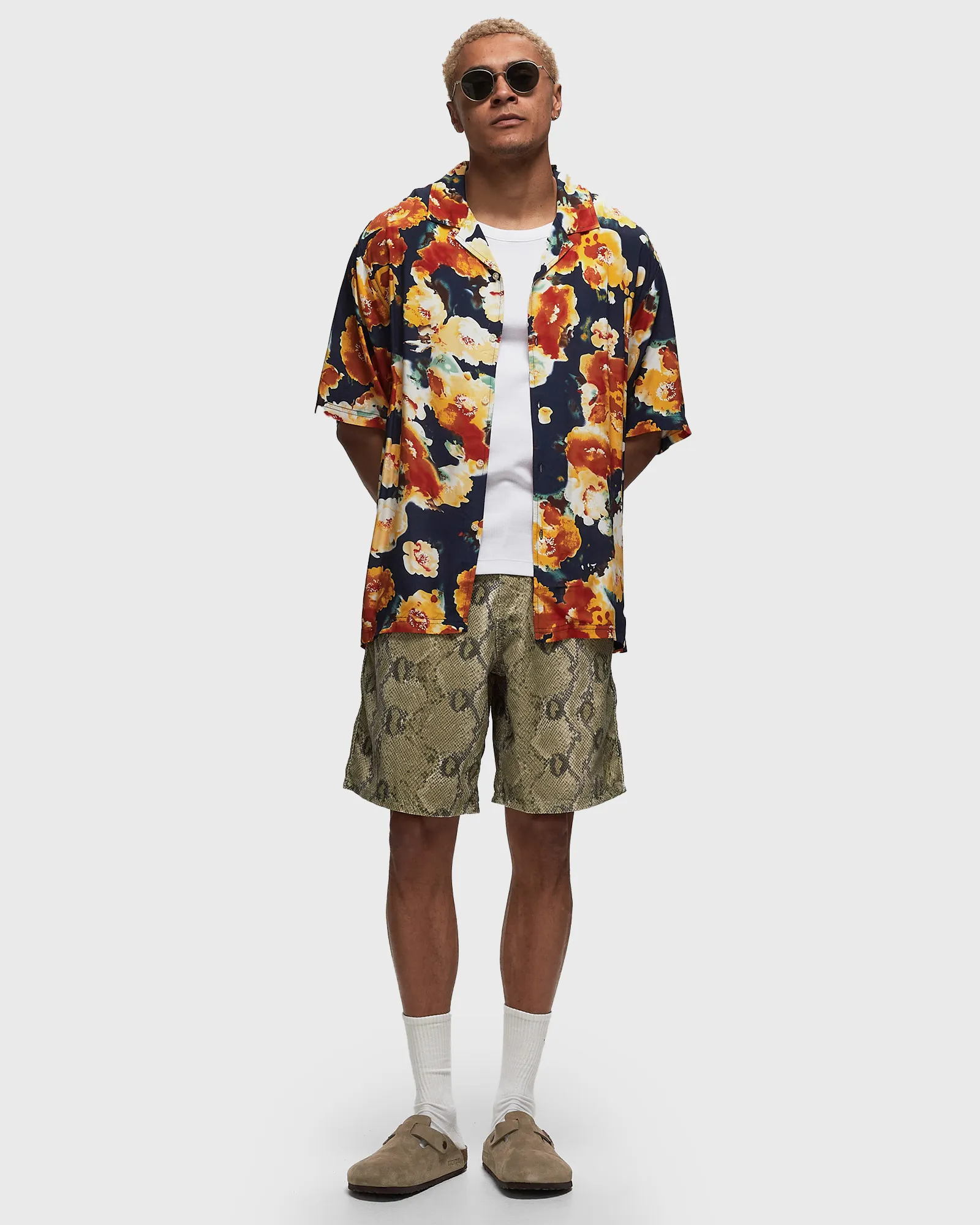 Pleasures PORTION BUTTON DOWN