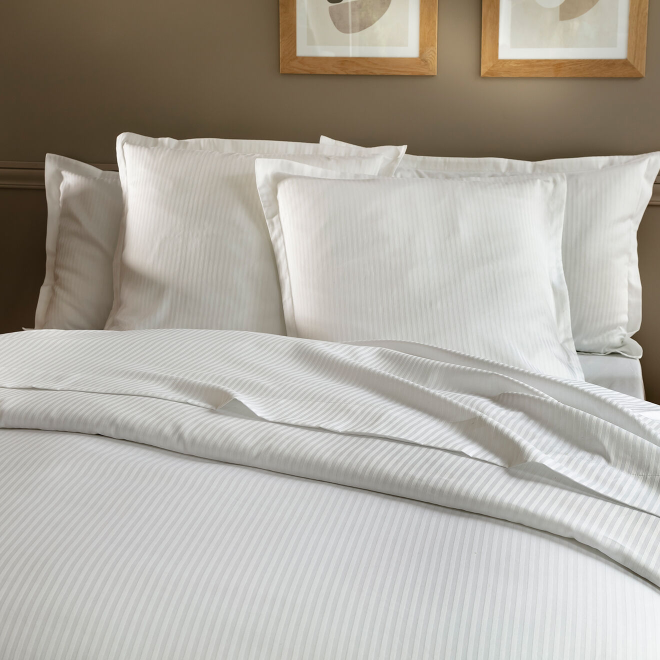 Perle de Coton Parure housse de couette en satin de coton Triomphe blanche