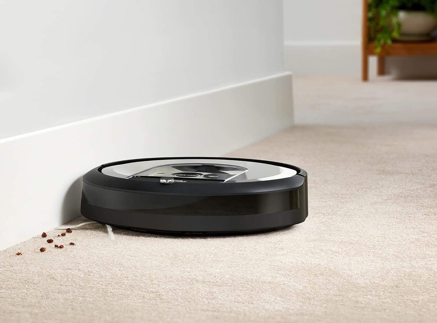 iRobot Roomba i7+ (i7556) Saugroboter, automatische Absaugstation, intelligente Raumerfassung, Zeitplanreinigung, 2 Multibodenbürsten, WLAN Staubsauger Roboter, App-Steuerung, Ideal für Tierhaare