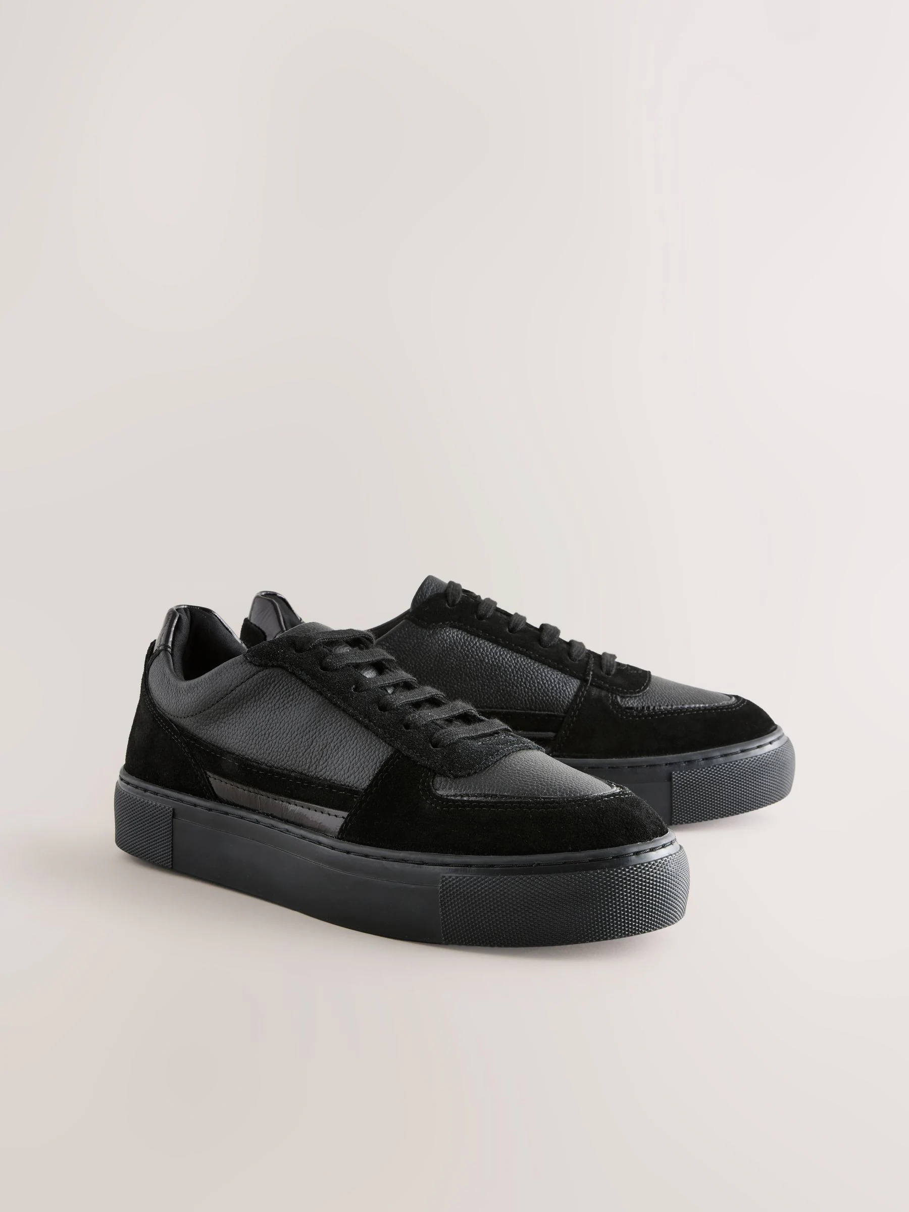 Zwart - Leather Chunky Panel Detail Lace Up Trainers