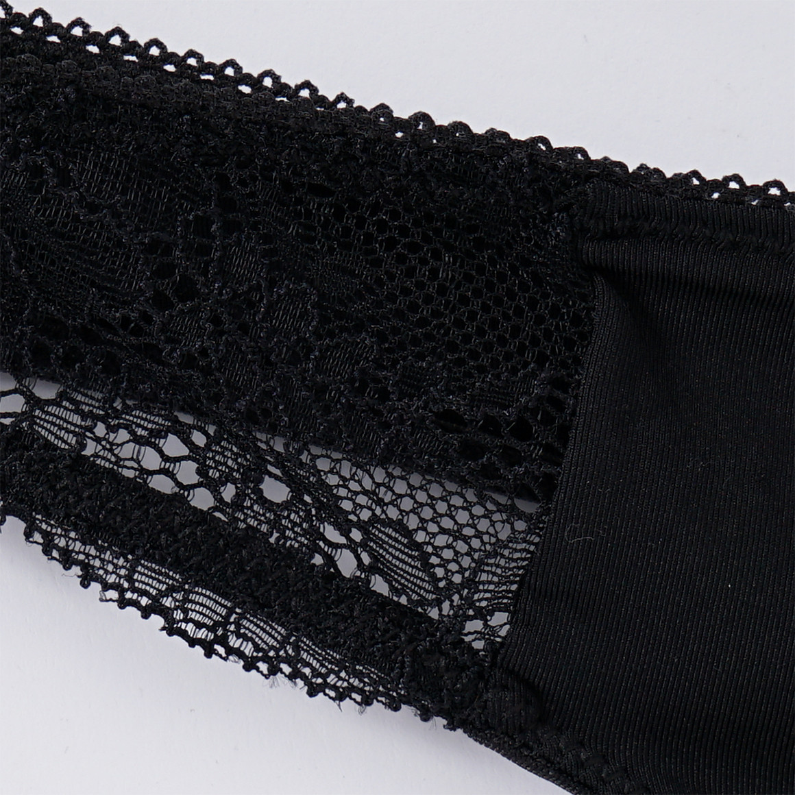 Gina Benotti 2 Damen Strings mit Spitze beige / schwarz