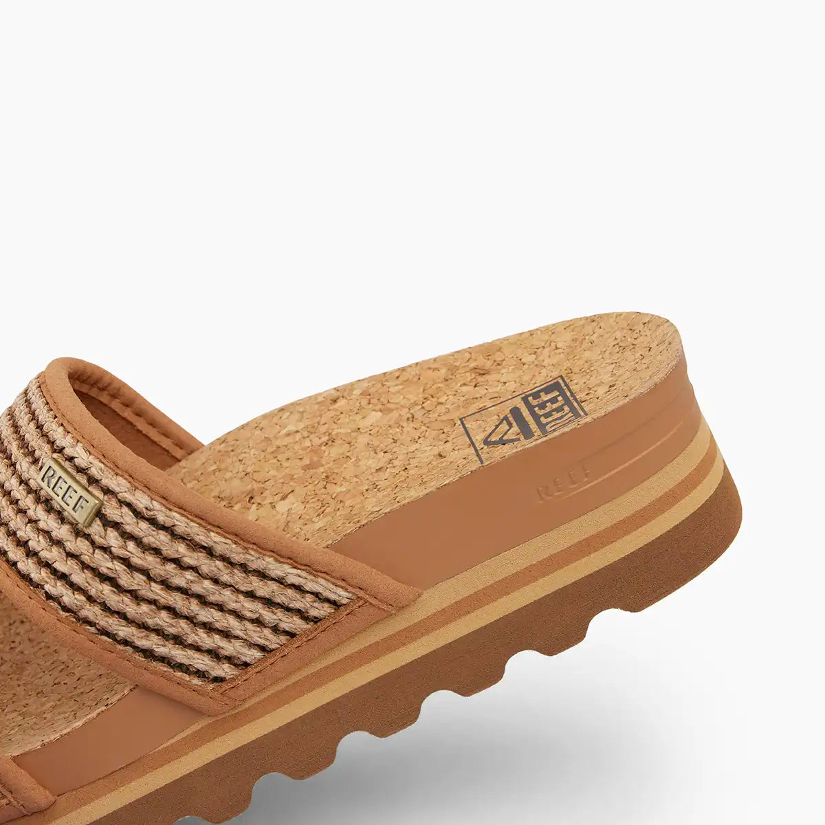 Cushion Vista Hi Chocolate Raffia
