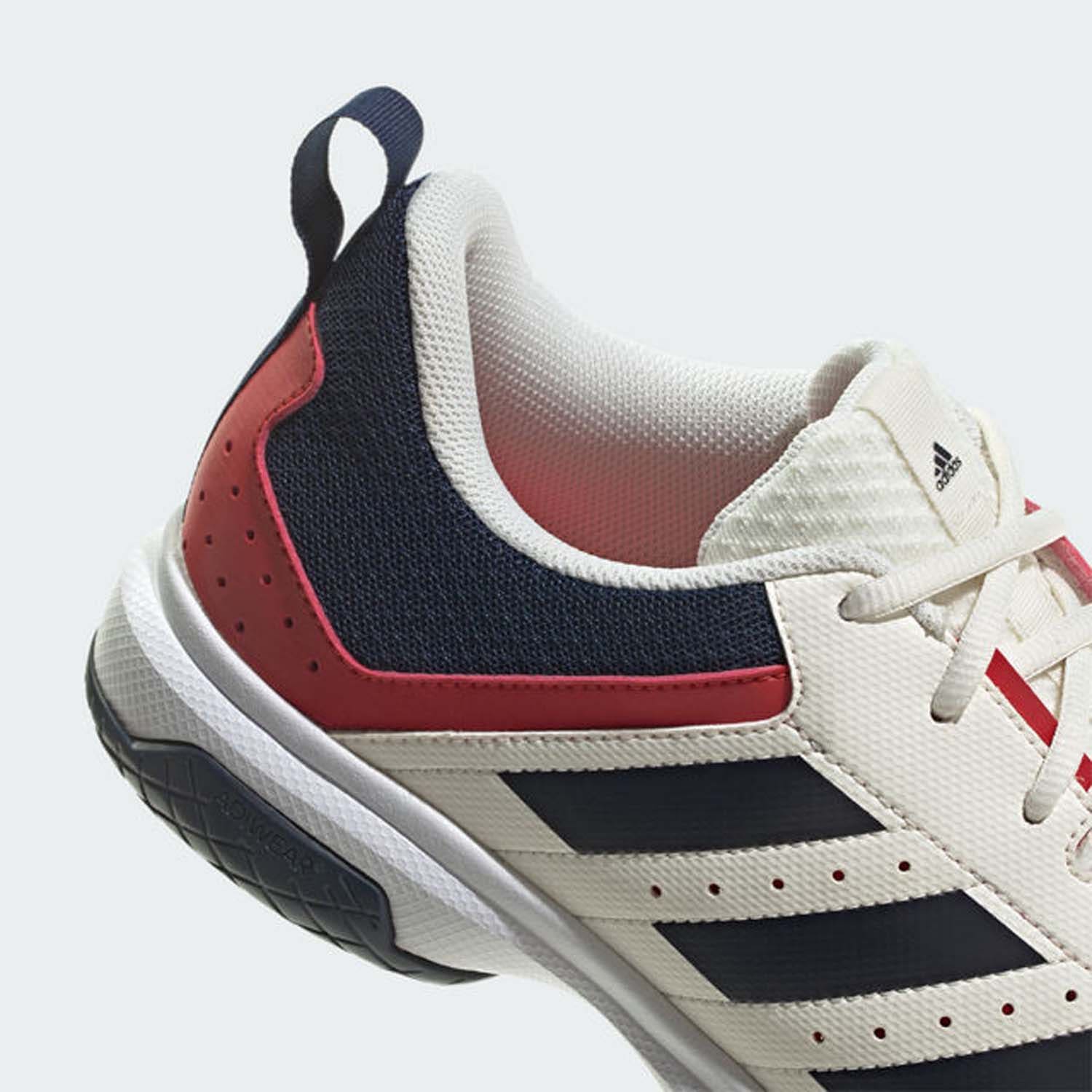 adidas  Ligra 7