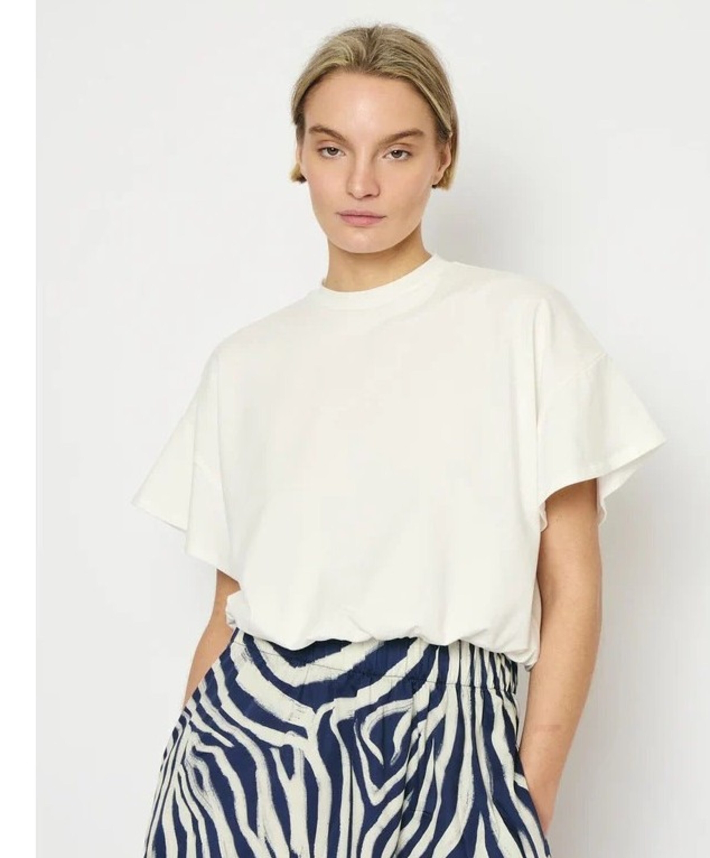 RE/BORN Antwerp Dames T-shirt ecru