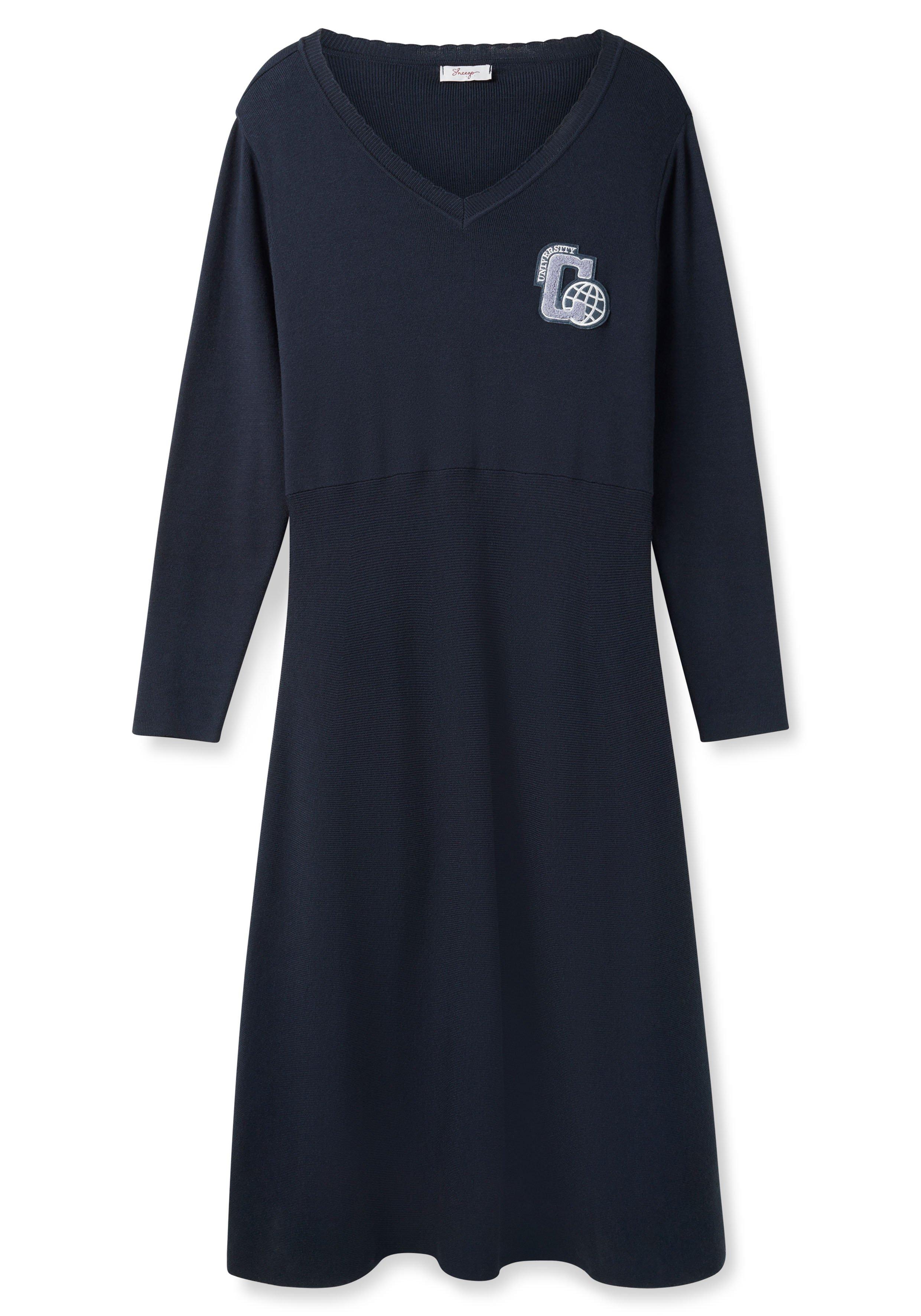 Strickkleid im College-Stil, mit ausgestelltem Rock