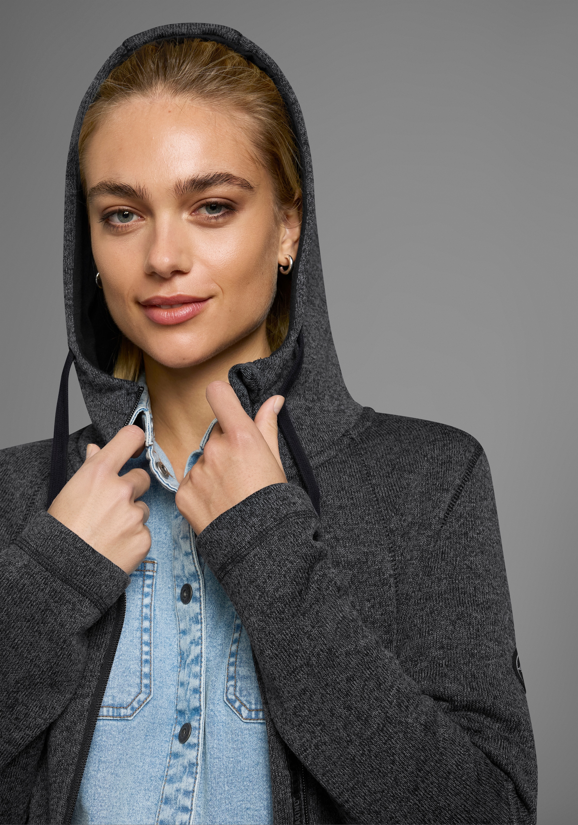 Polarino Strickfleecejacke mit Kapuze für kalte Tage,  aus Strickfleece,  sportlicher Stil
