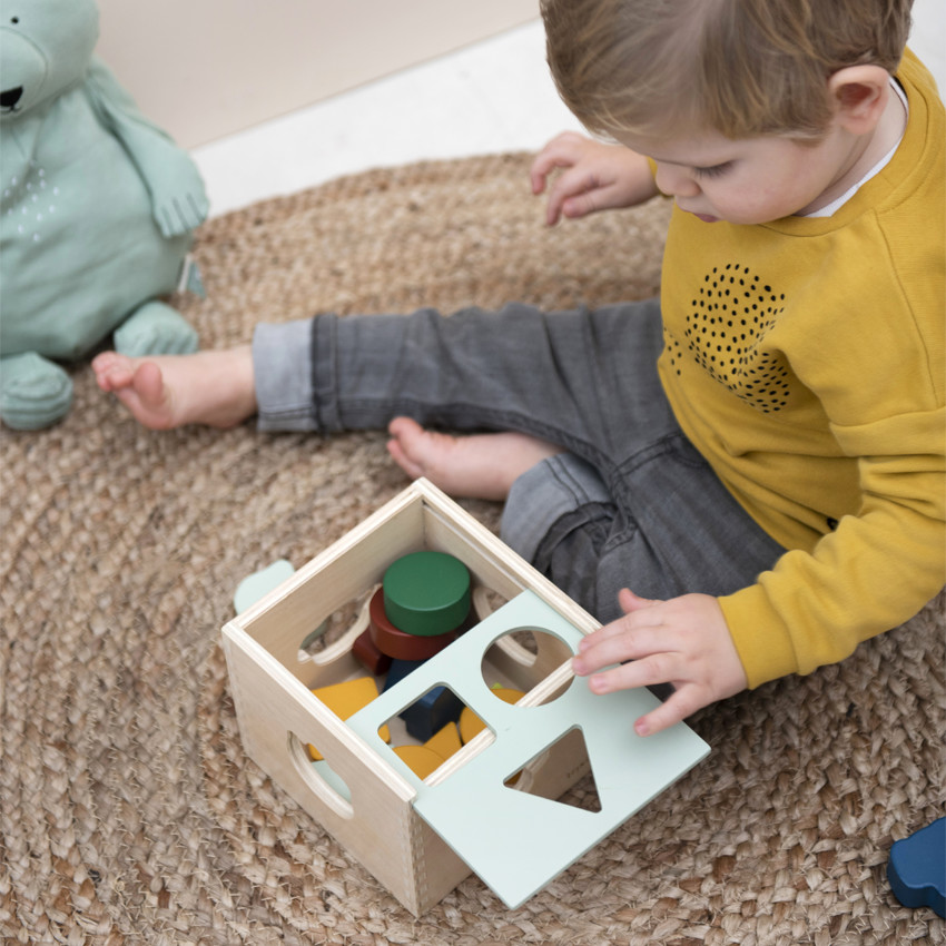 Boîte à formes en bois