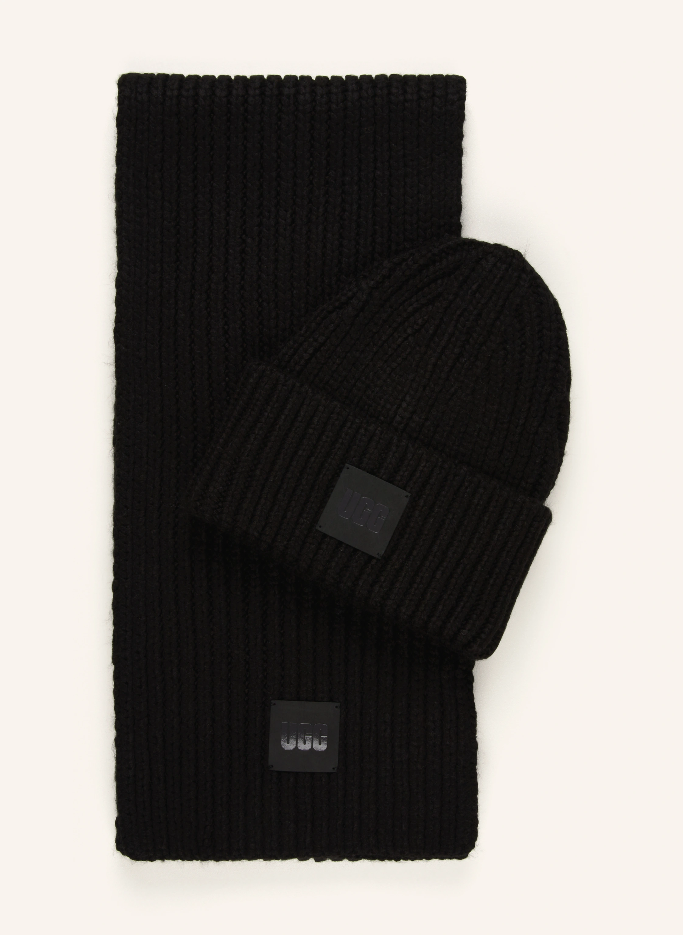 UGG Set: Schal und Mütze