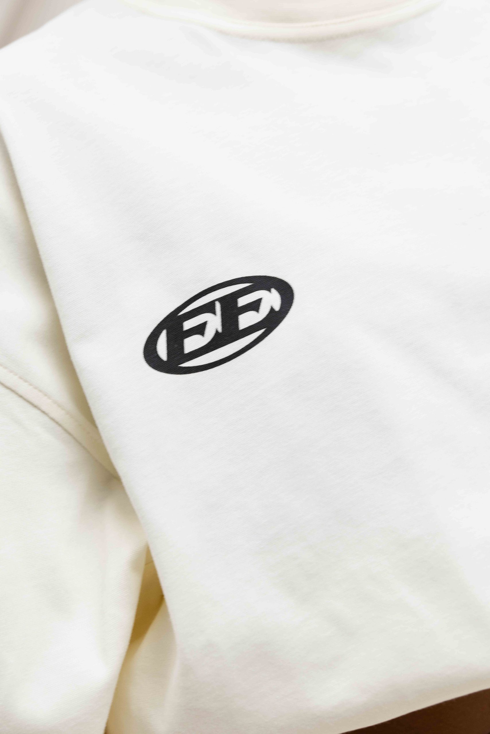 Equalité Stay Equal Longsleeve T-Shirt Dames Gebroken Wit
